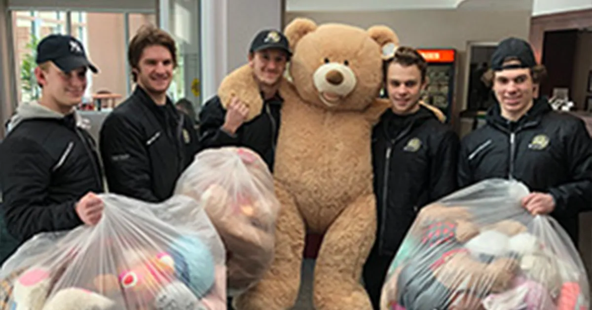 Gamblers Players Deliver Teddy Bears to Children at Aurora BayCare
